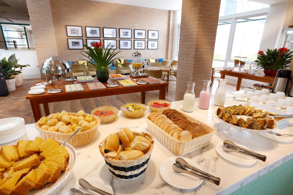Vitoria Hotel Express Dom Pedro กังปินาส ภายนอก รูปภาพ