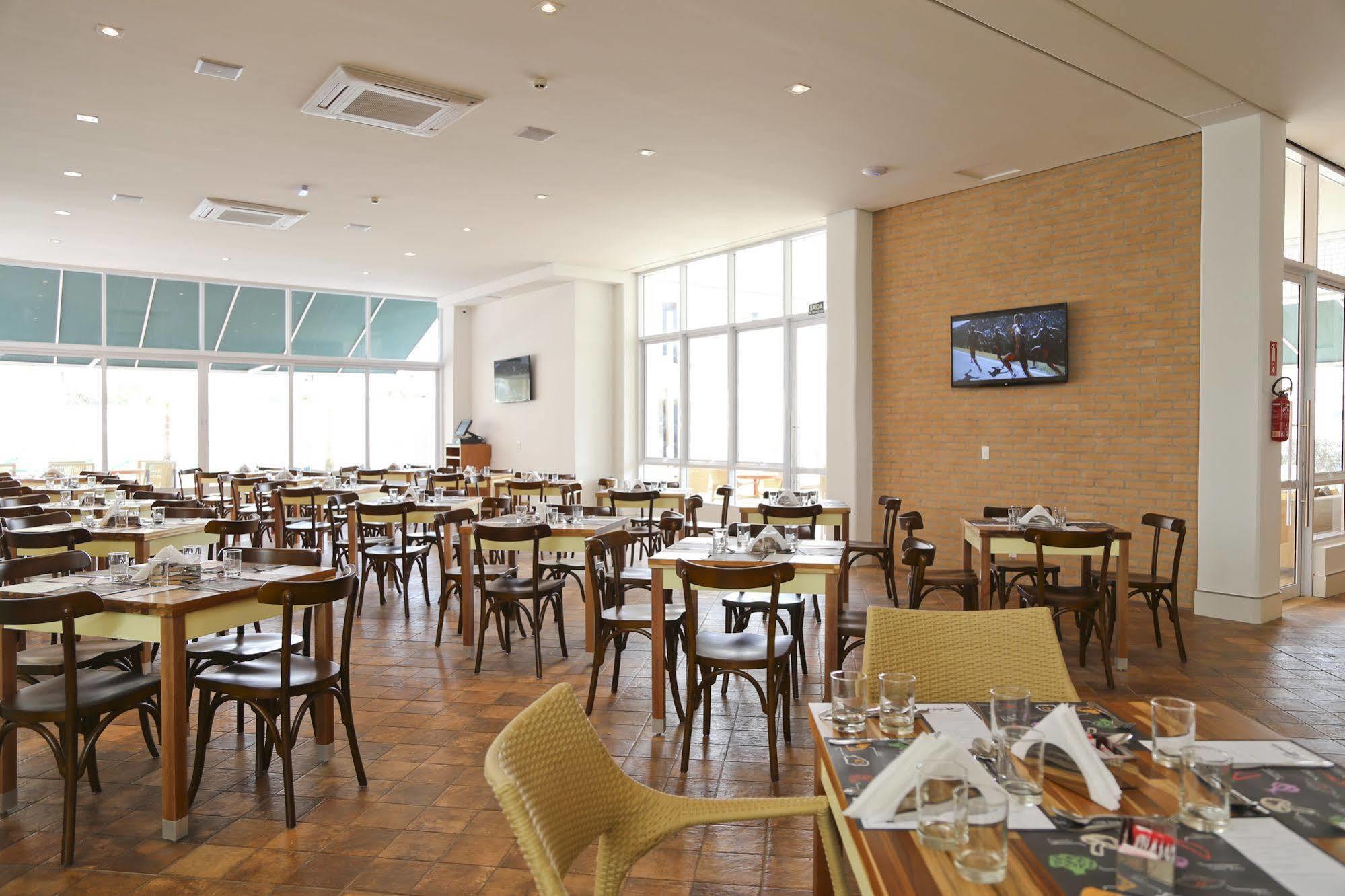 Vitoria Hotel Express Dom Pedro กังปินาส ภายนอก รูปภาพ