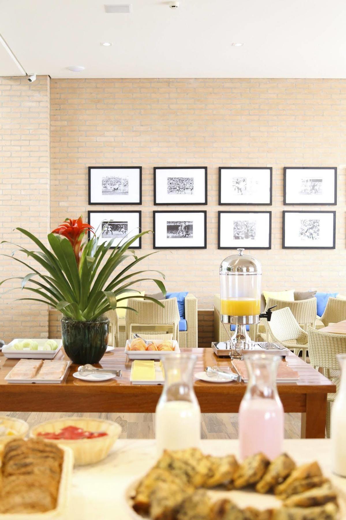 Vitoria Hotel Express Dom Pedro กังปินาส ภายนอก รูปภาพ